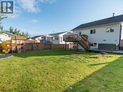34 MOONSTONE LANE | Whitehorse Yukon | Slide Image Seven