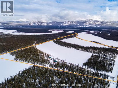 348 DUSTY TRAIL | Whitehorse North Yukon | Slide Image Two