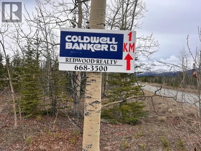 106 CANYON ROAD | Haines Junction Yukon | Slide Image Two