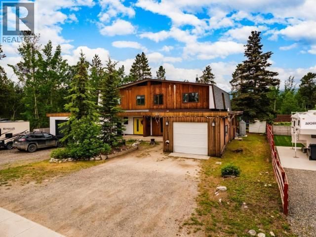 1709 HICKORY STREET Whitehorse Yukon, Y1A 4X6 - 3 Bedrooms Home For Sale