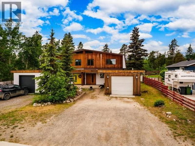 1709 HICKORY STREET | Whitehorse Yukon | Slide Image Two
