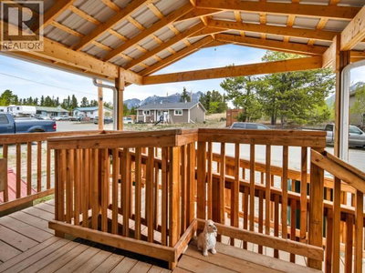414 TLINGIT AVENUE | Whitehorse South Yukon | Slide Image Three
