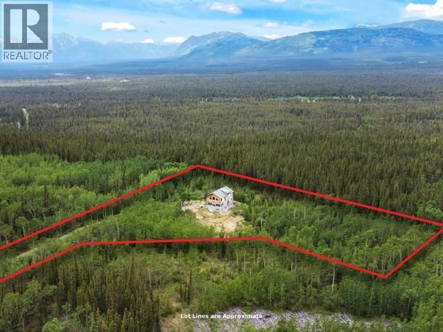572 ROBINSON SUBDIVISION, Whitehorse South, Yukon Y1A 6S3