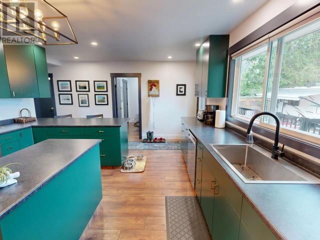 2545 SMELTER AVE Image 10