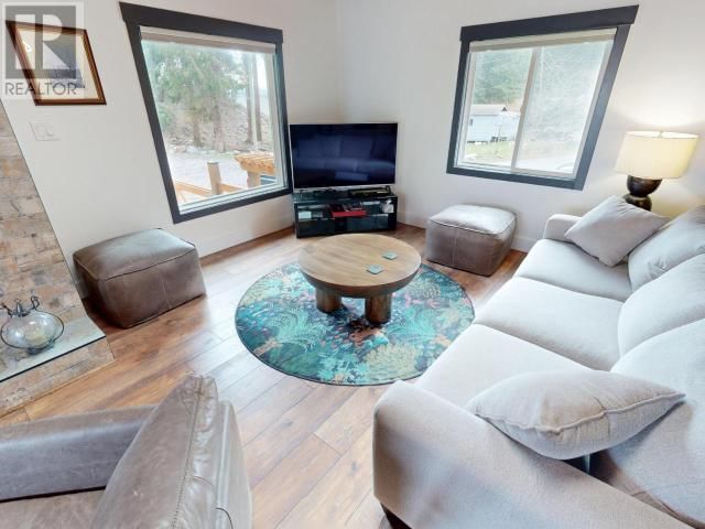 2545 SMELTER AVE Image 7