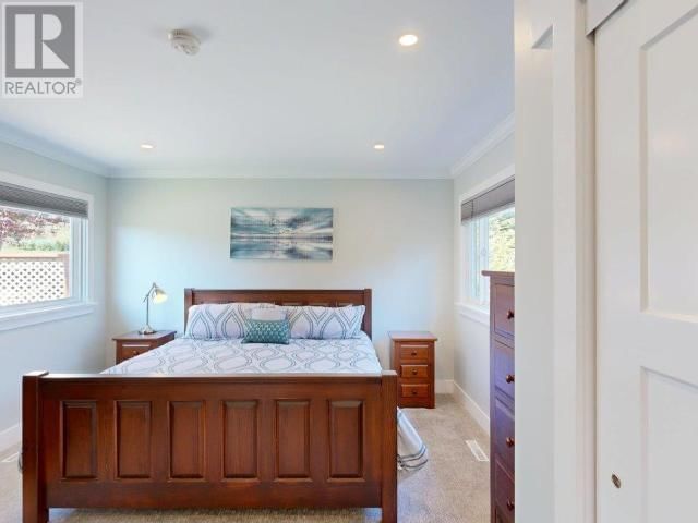 7457 HIGHWAY 101 Image 17