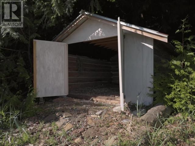 7457 HIGHWAY 101 Image 40