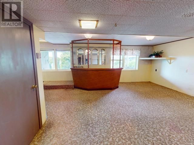 4467 OMINECA AVE Image 23