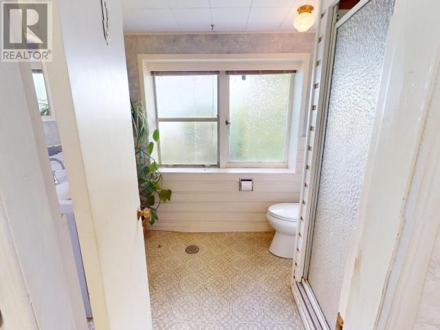 4467 OMINECA AVE Image 26