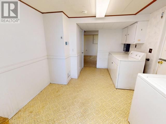 4467 OMINECA AVE Image 30