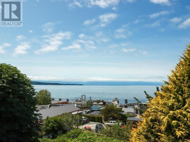 4467 OMINECA AVE Image 33