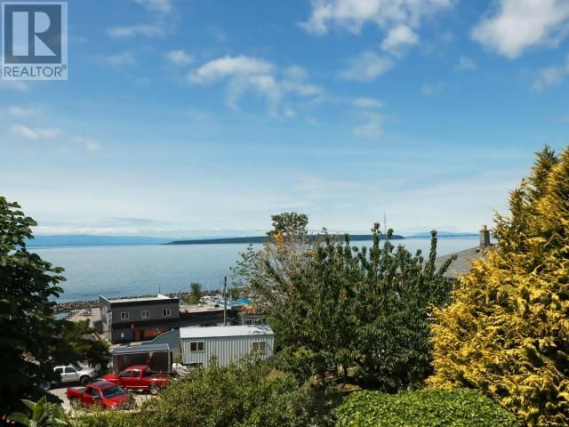 4467 OMINECA AVE Image 35