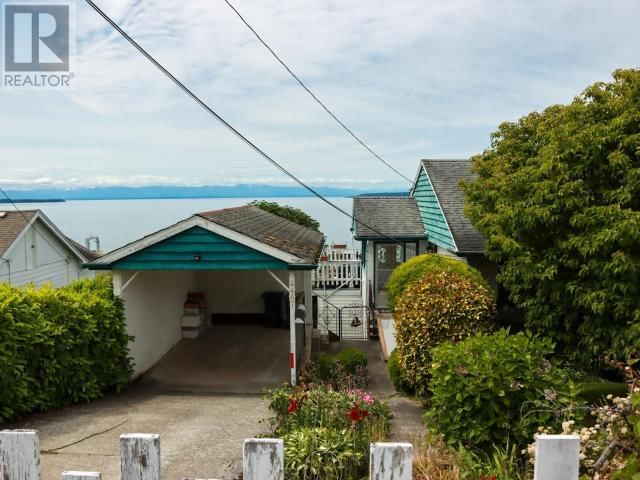 4467 OMINECA AVE Image 38