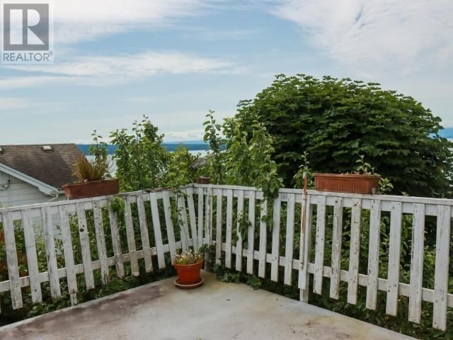 4467 OMINECA AVE Image 43