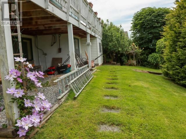 4467 OMINECA AVE Image 50