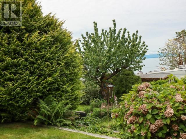 4467 OMINECA AVE Image 51