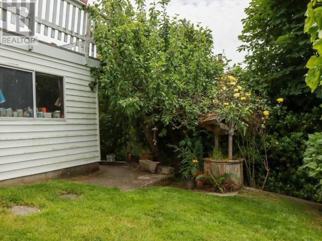 4467 OMINECA AVE Image 58