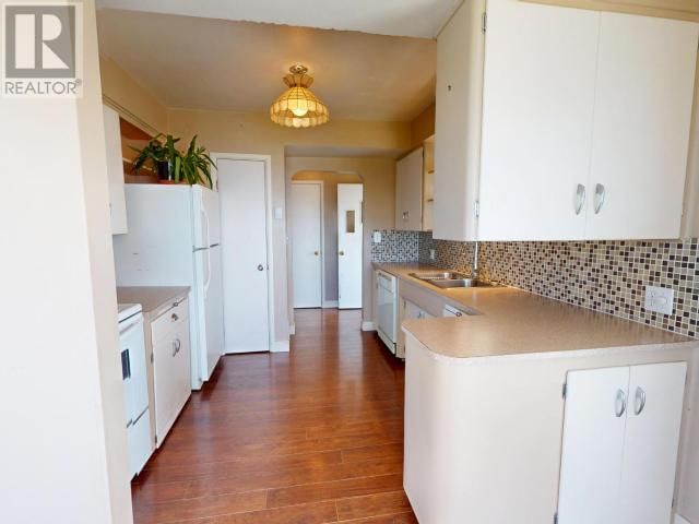 4467 OMINECA AVE Image 7