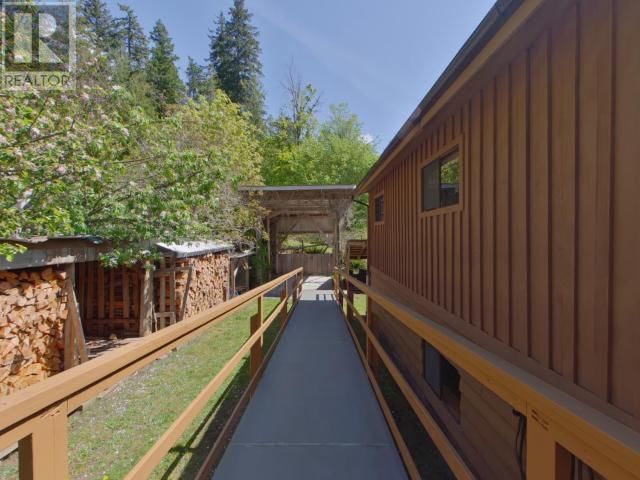 3872 HIGHWAY 101 Image 22