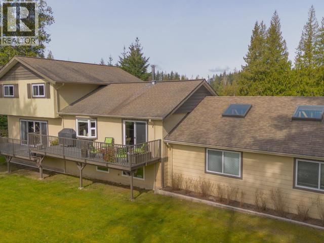 7423 NOOTKA STREET Image 18