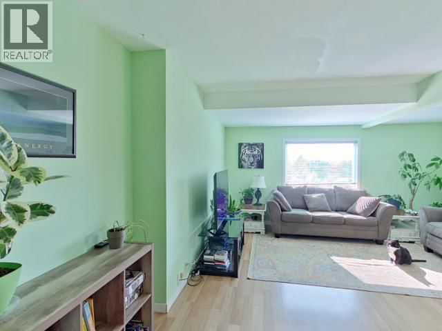 4570 MICHIGAN AVE Image 17