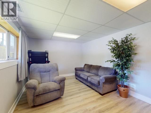 4859 BOWNESS AVE Image 19