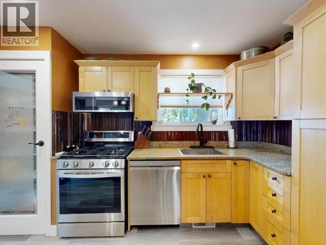 4859 BOWNESS AVE Image 21