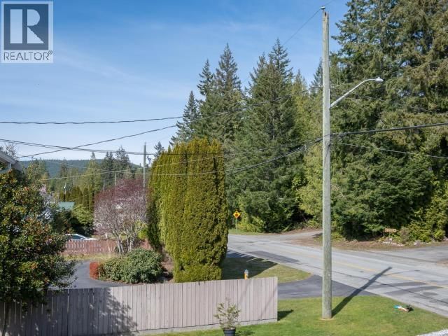 4859 BOWNESS AVE Image 31