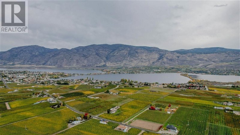 Image #1 of Business for Sale at 3405 107th Street, Osoyoos, British Columbia
