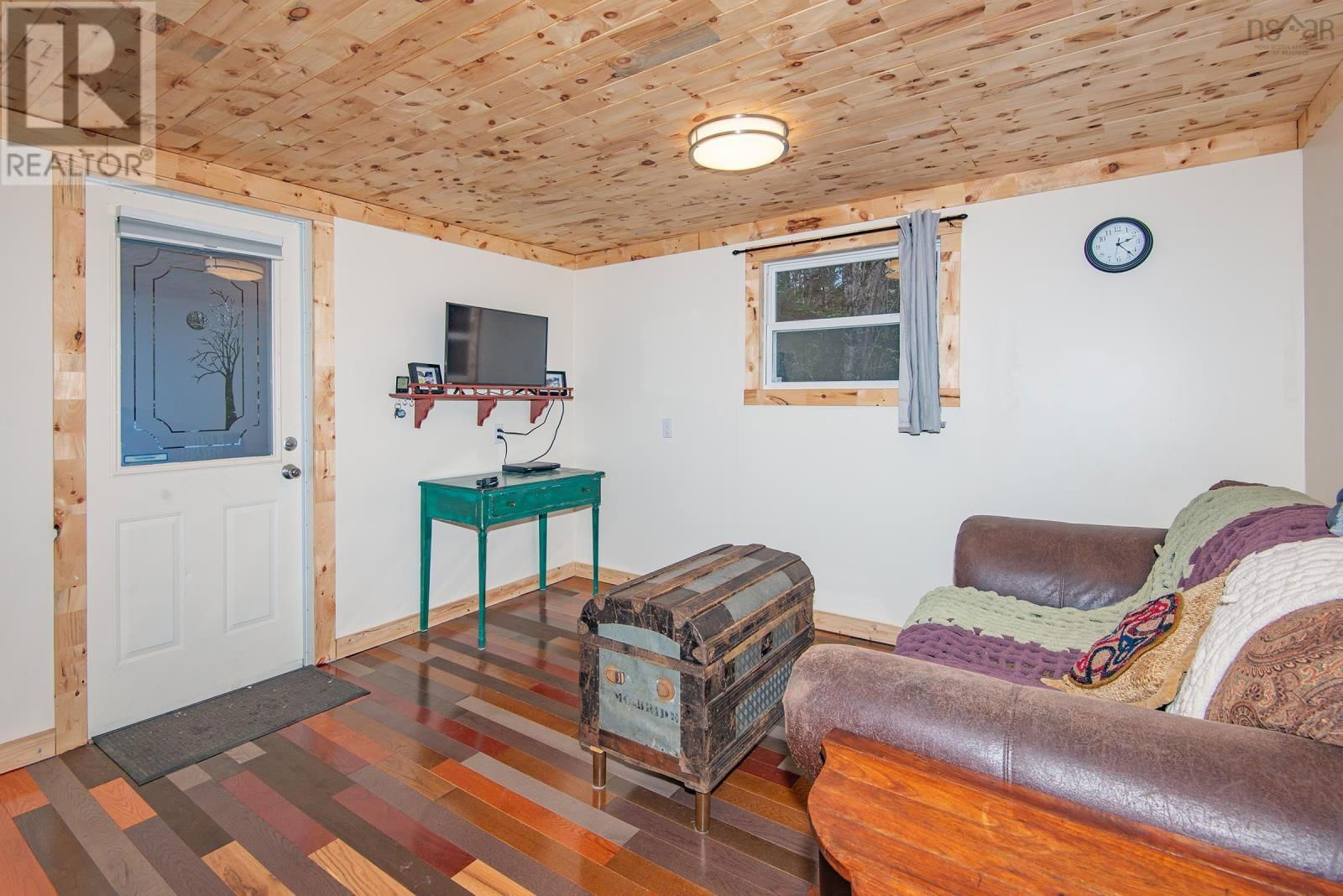 1110 MARGO ROAD Image 12