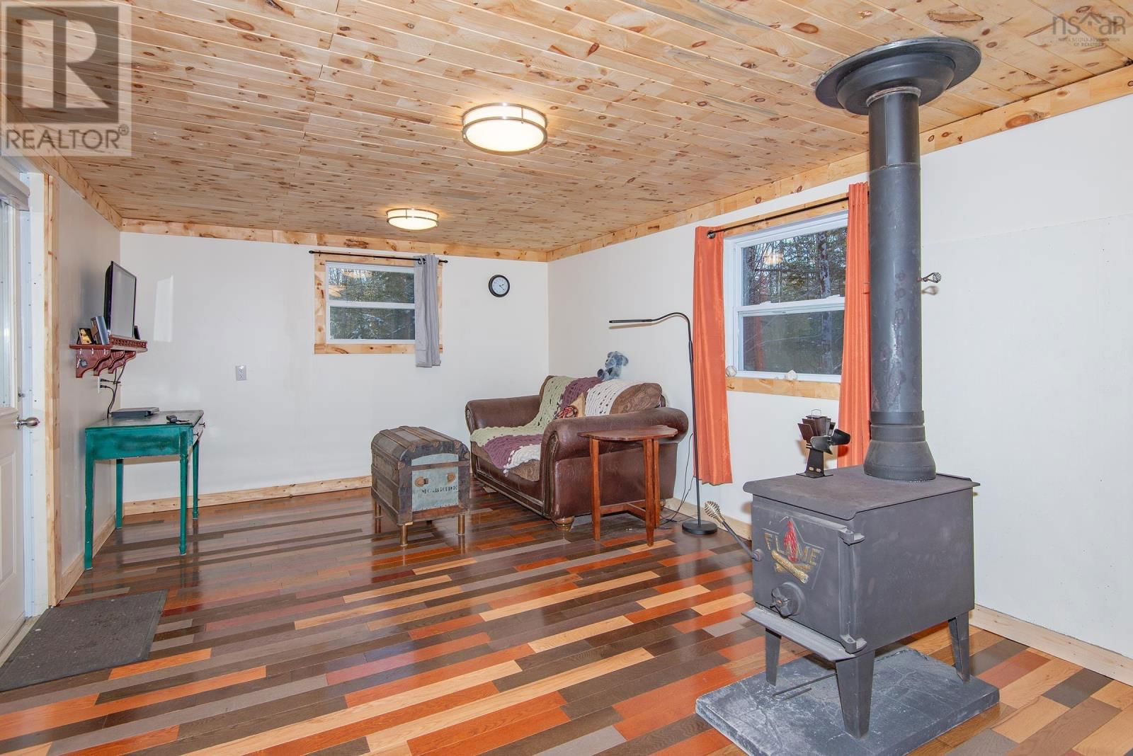 1110 MARGO ROAD Image 14