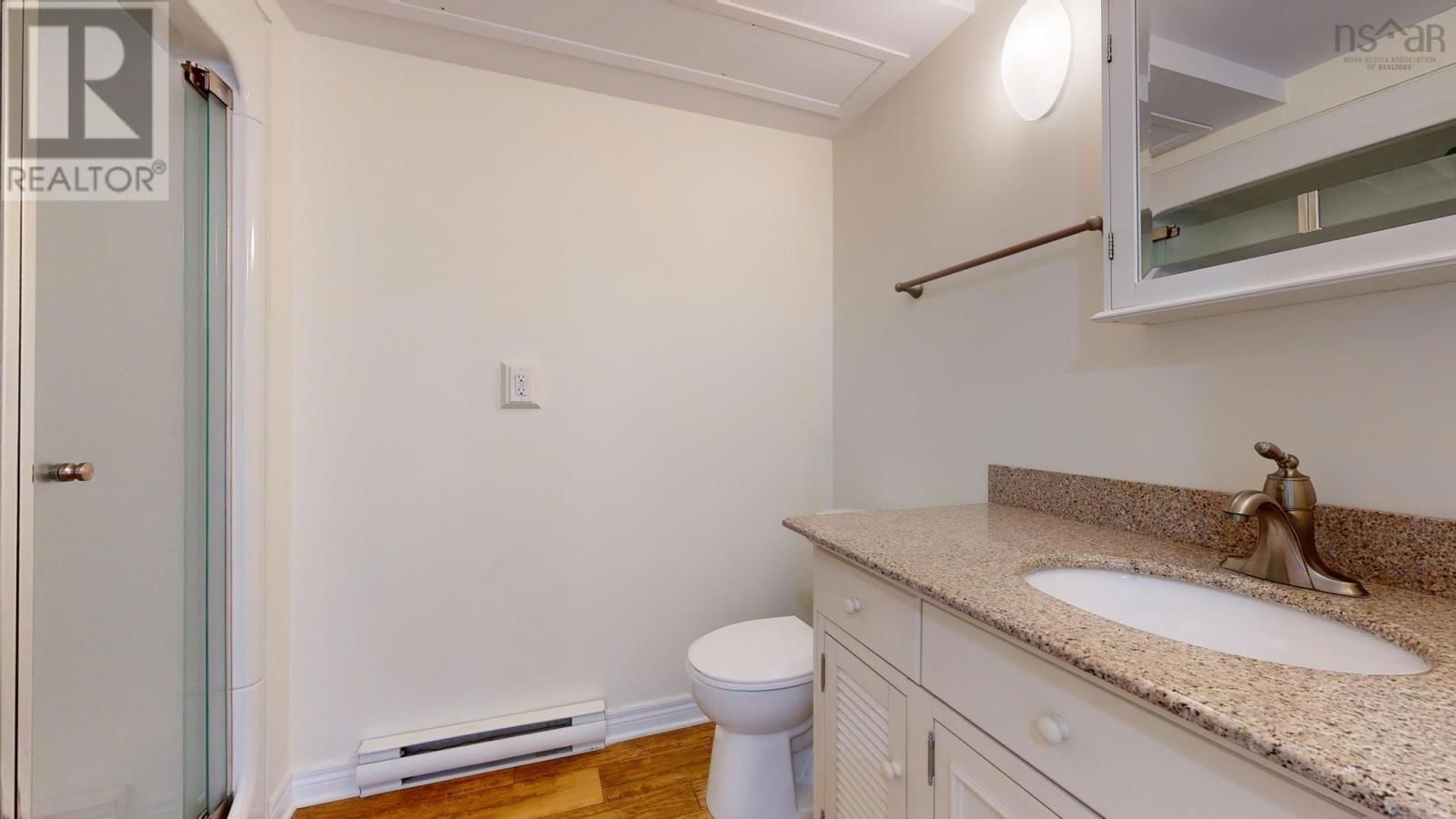76 EDGEWATER DRIVE Image 32