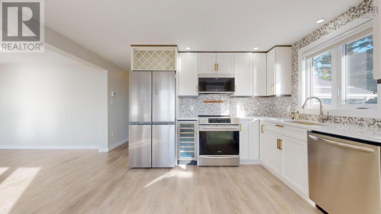 76 EDGEWATER DRIVE Image 5