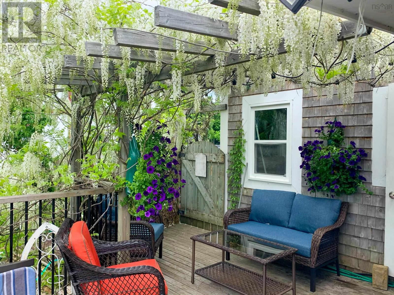553 LAHAVE STREET Image 12