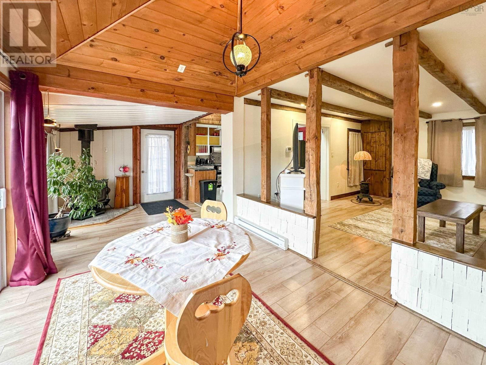 553 LAHAVE STREET Image 25