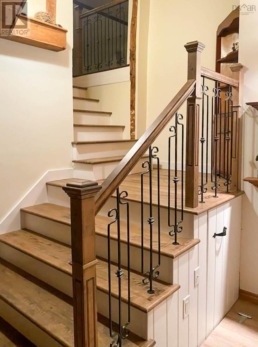 553 LAHAVE STREET Image 26