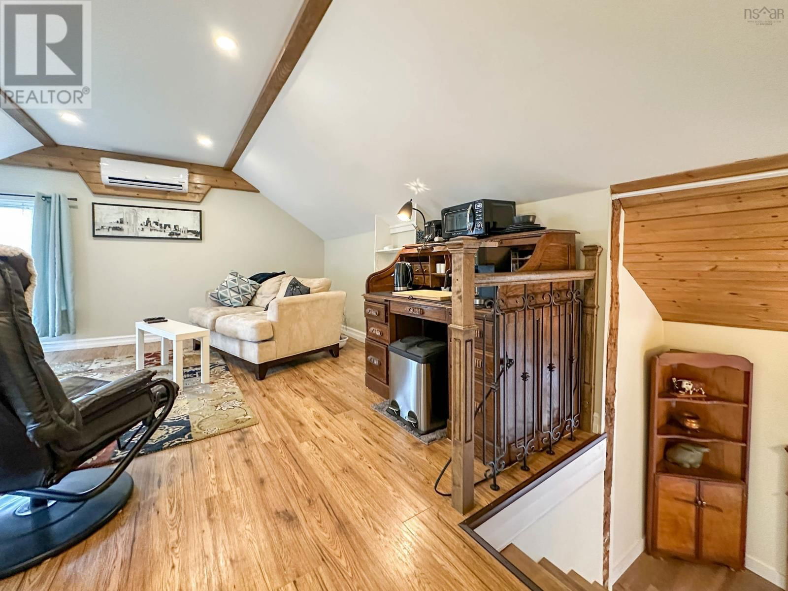 553 LAHAVE STREET Image 28