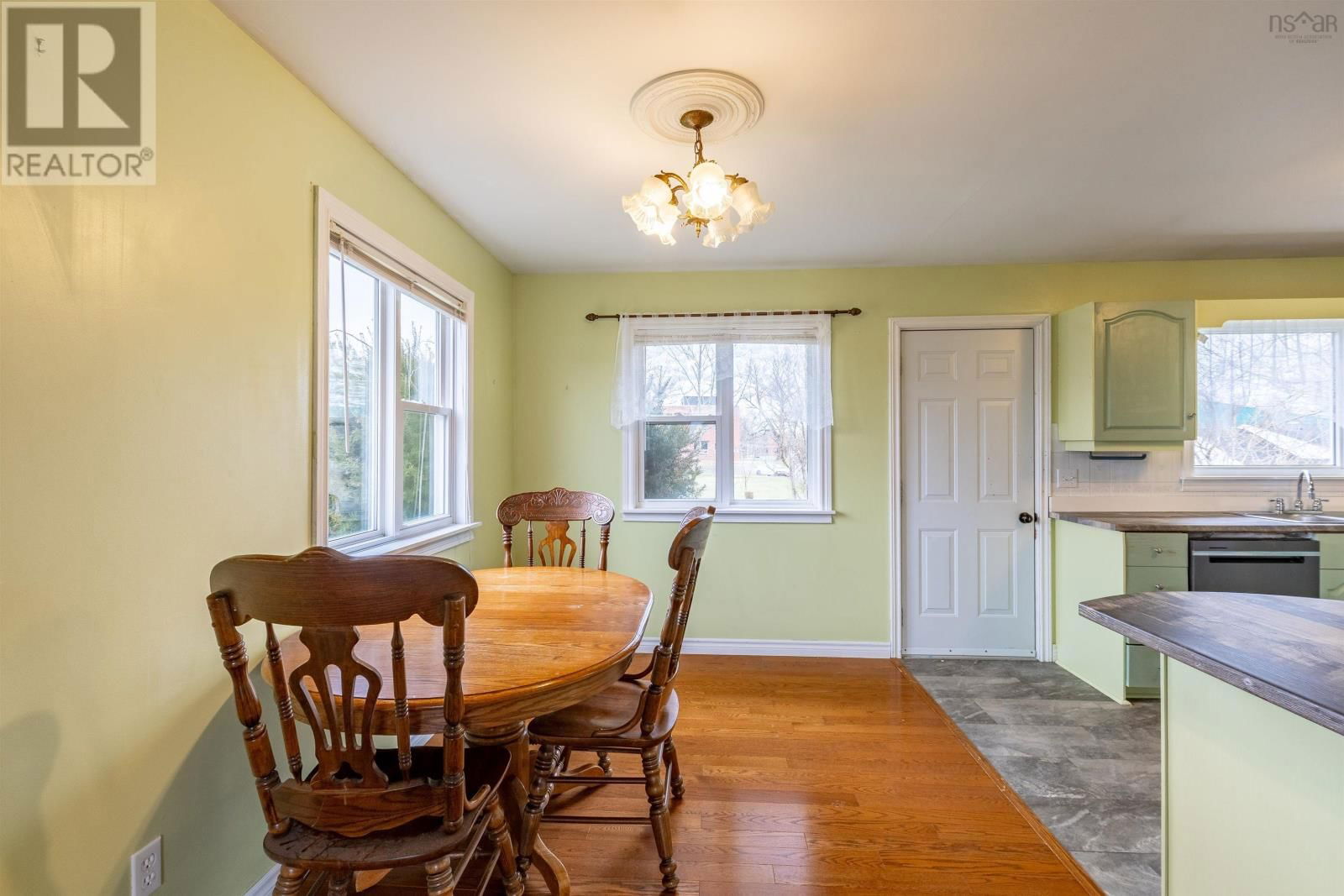 59 PORTER STREET Image 10