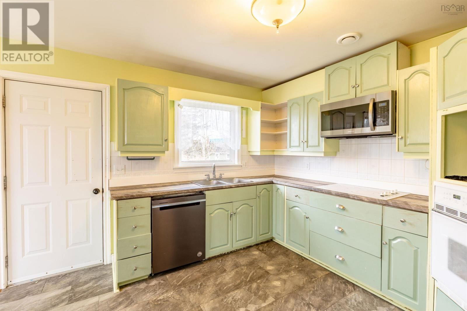 59 PORTER STREET Image 6