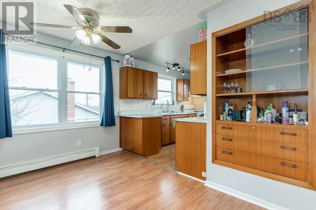 81 FREDERICK AVENUE Image 11