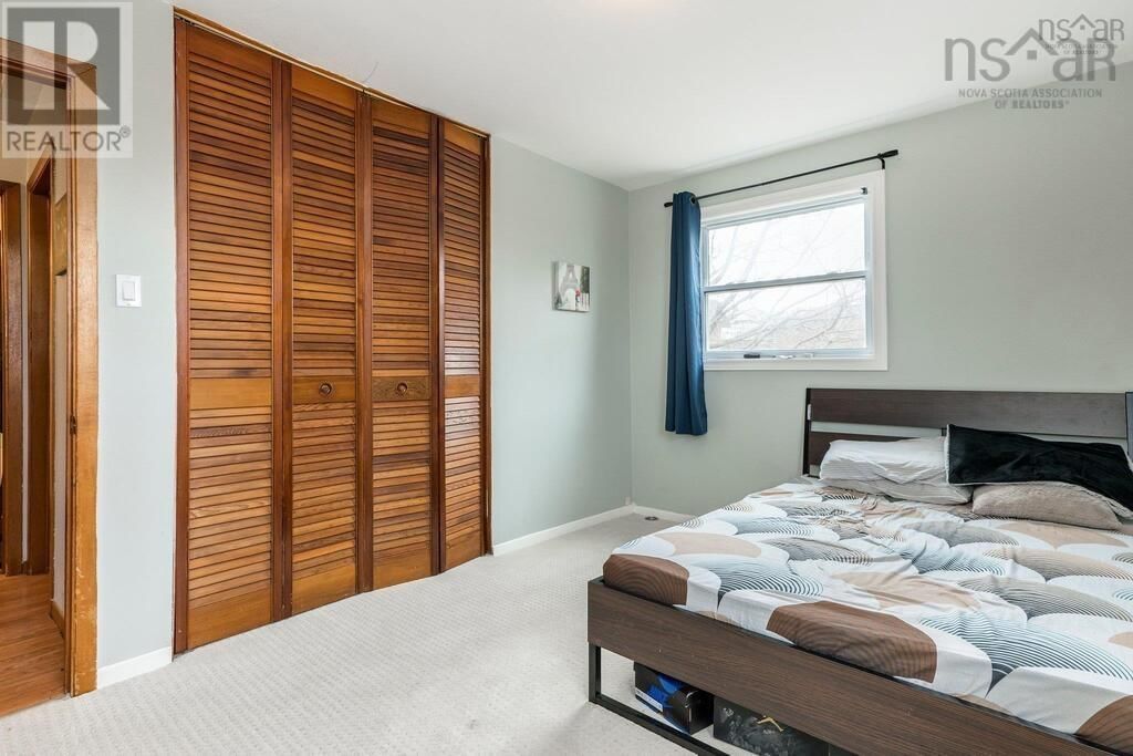 81 FREDERICK AVENUE Image 19