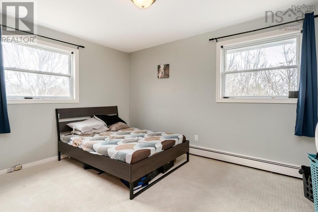 81 FREDERICK AVENUE Image 20