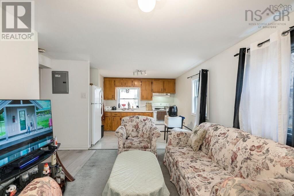 81 FREDERICK AVENUE Image 26