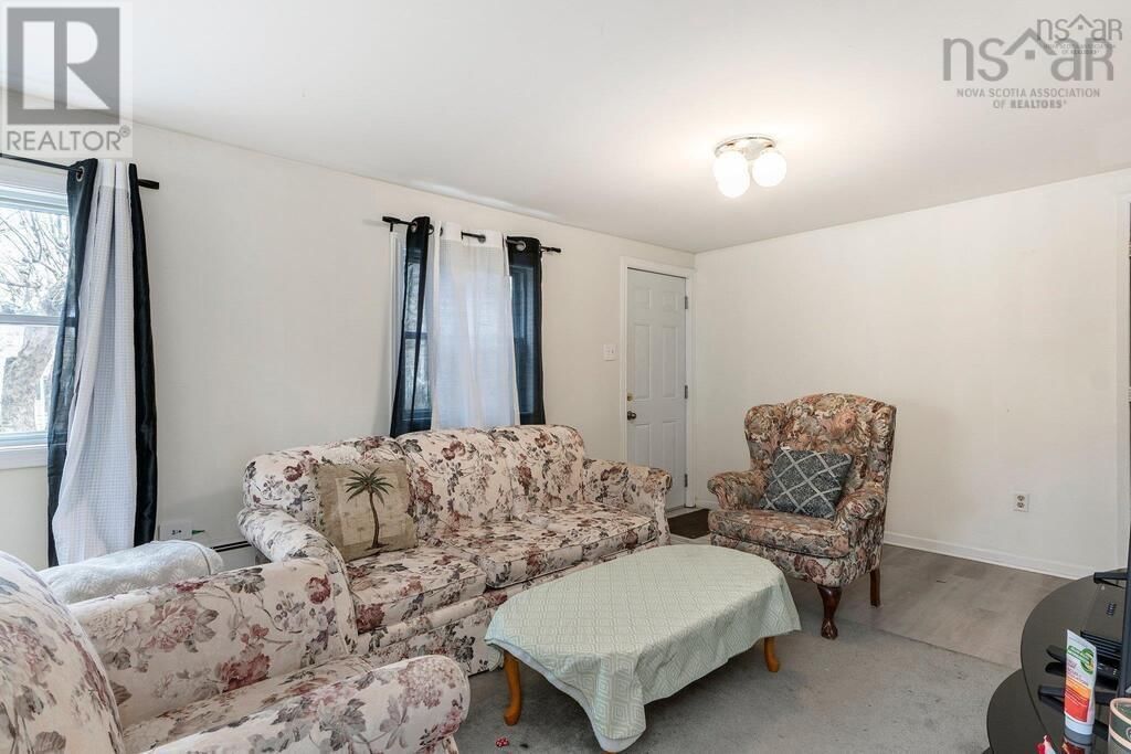 81 FREDERICK AVENUE Image 27