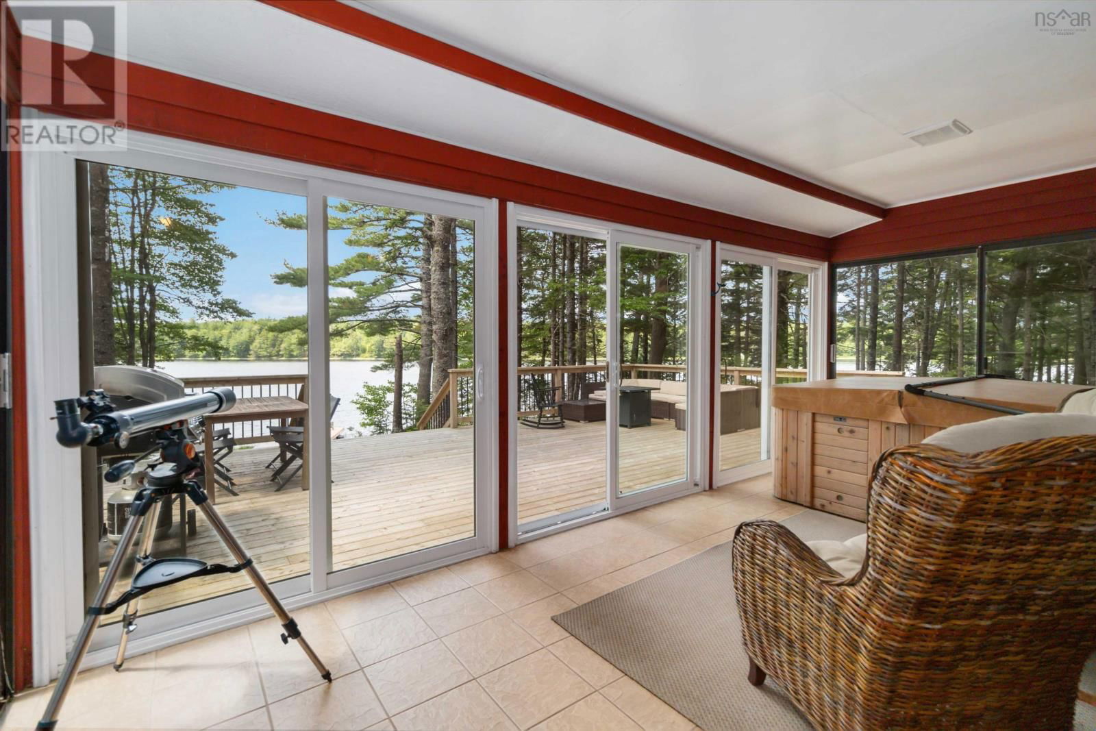 161 BEAVERHOUSE LANE Image 15