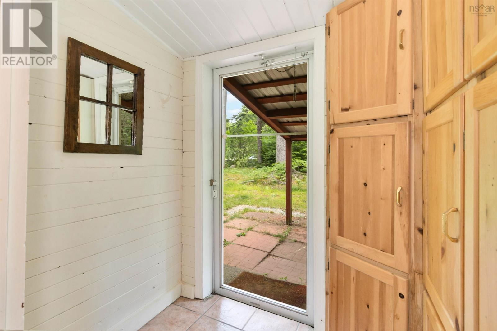 161 BEAVERHOUSE LANE Image 28