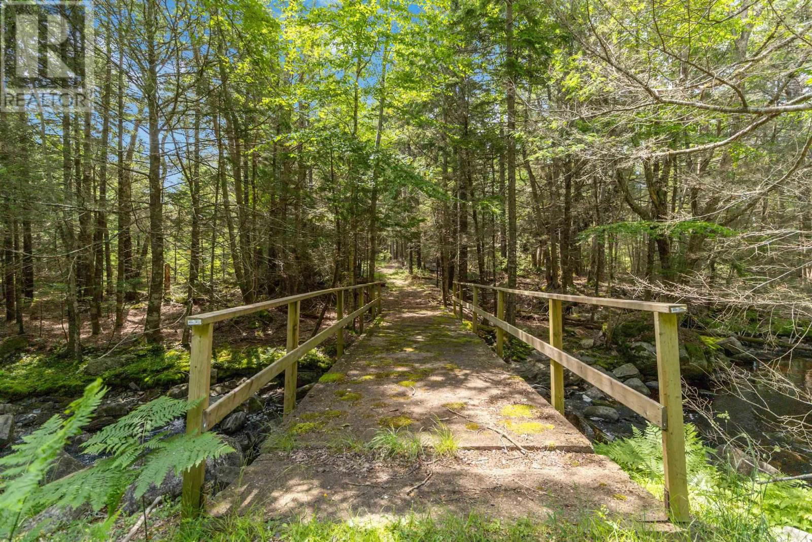 161 BEAVERHOUSE LANE Image 33