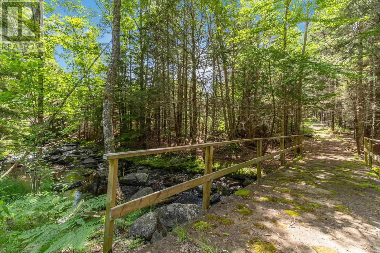 161 BEAVERHOUSE LANE Image 34