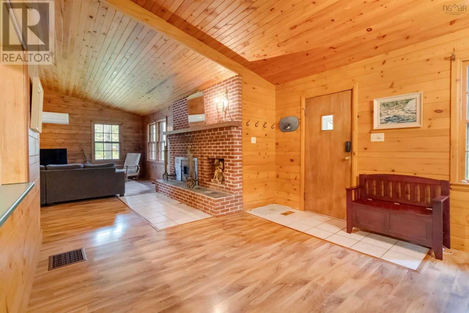 161 BEAVERHOUSE LANE Image 4
