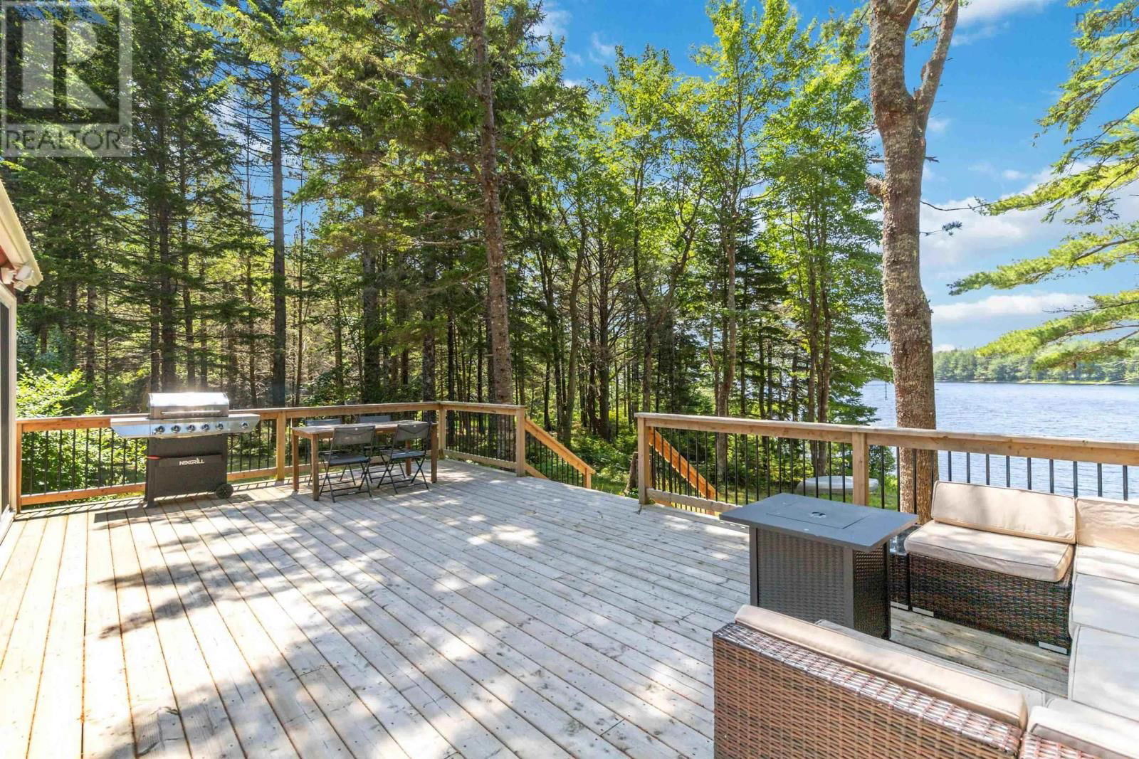 161 BEAVERHOUSE LANE Image 39